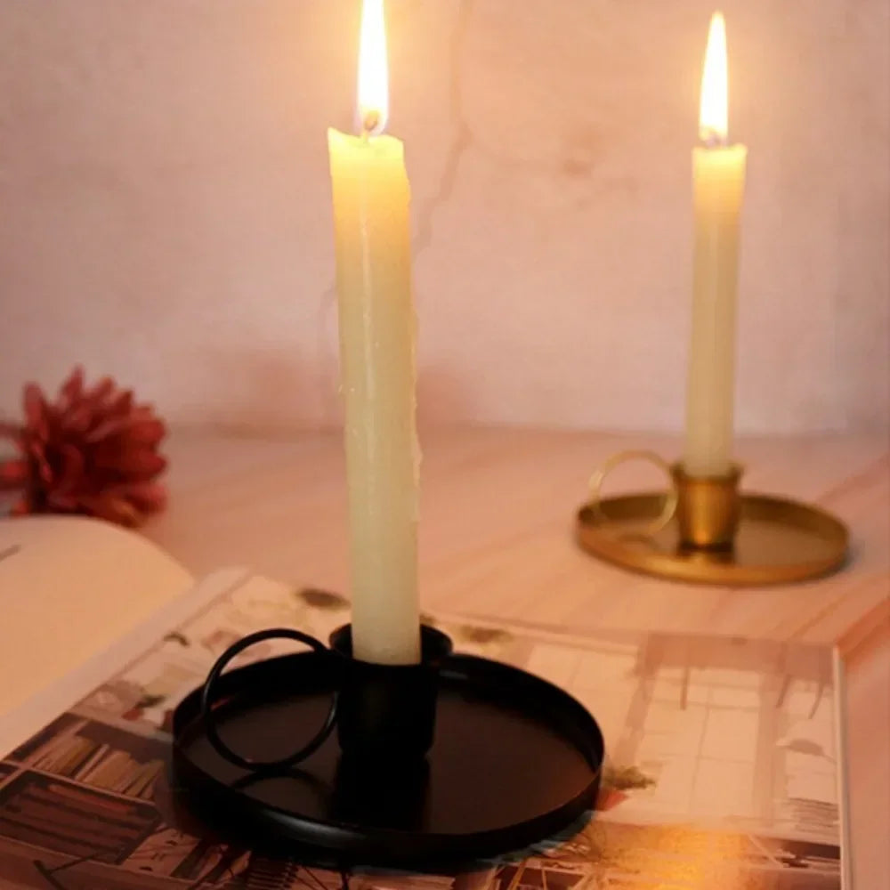Castiçal de Metal com Alça Portátil para Mesa e Decoração Lenogue Preto