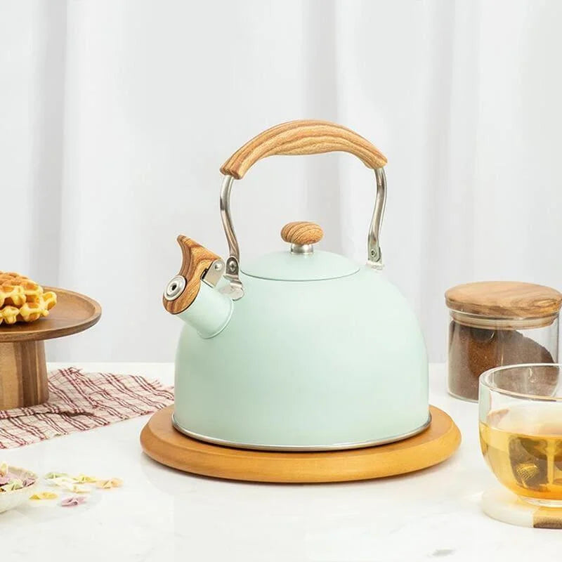 Chaleira Inox com Alça de Madeira e Apito para Fogão 2,5l Lenogue Verde água