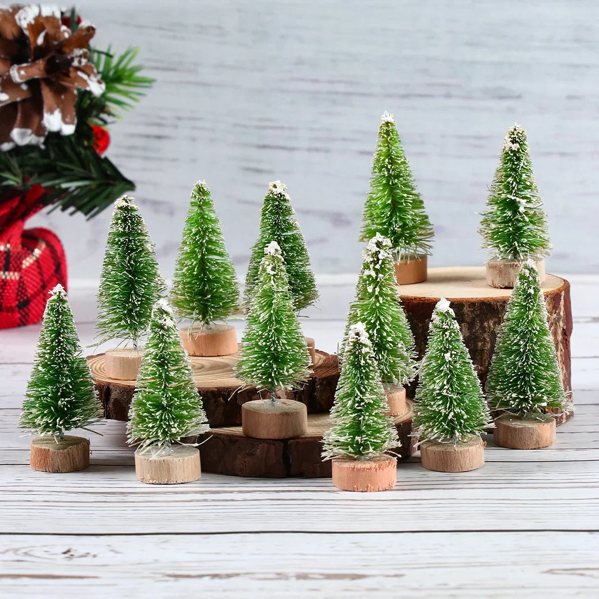 Conjunto Mini árvores de Natal em Pinheiro para Decoração Lenogue
