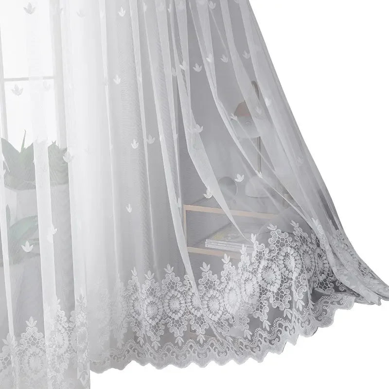 Cortina de Tule Branco com Bordado Floral para Sala e Quarto Lenogue