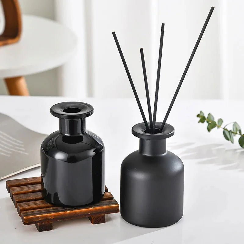 Difusor de óleo Essencial Decorativo com Varetas e Frasco de Vidro Lenogue Preto