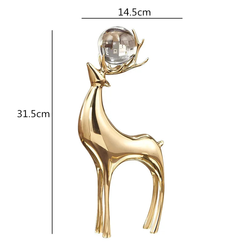 Escultura de Cervo Dourado com Bola de Cristal para Sala e Escritório Lenogue