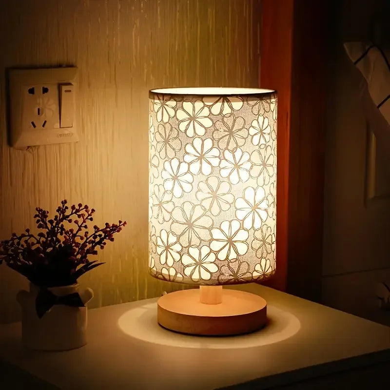 Luminária de Mesa Fleurie Base de Madeira Abajur Floral Lenogue Bege
