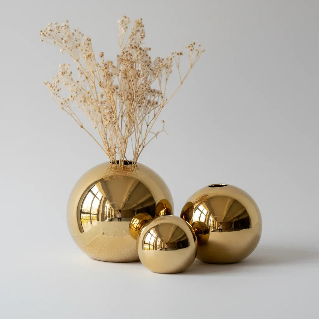 Vaso Decorativo de Cerâmica Dorée Esférico Banhado a Ouro Lenogue Conjunto Dourado (p + m + g)